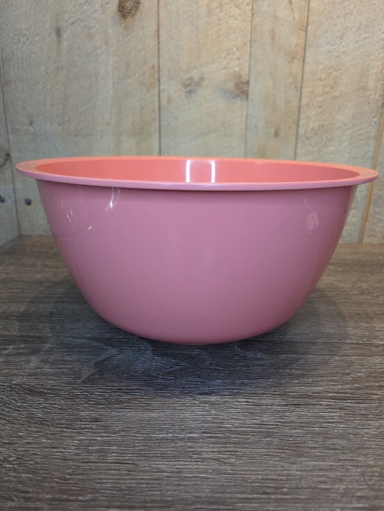 tucker housewares Other - Tucker Housewares Pink Plastic Mixing Bowl MPN 0021-1 Made in USA Retro VIntage